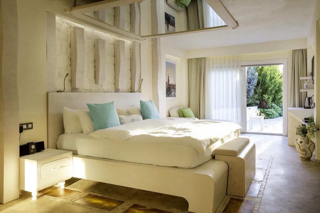 קס Peninsula Gardens Hotel - Adults Only מראה חיצוני תמונה